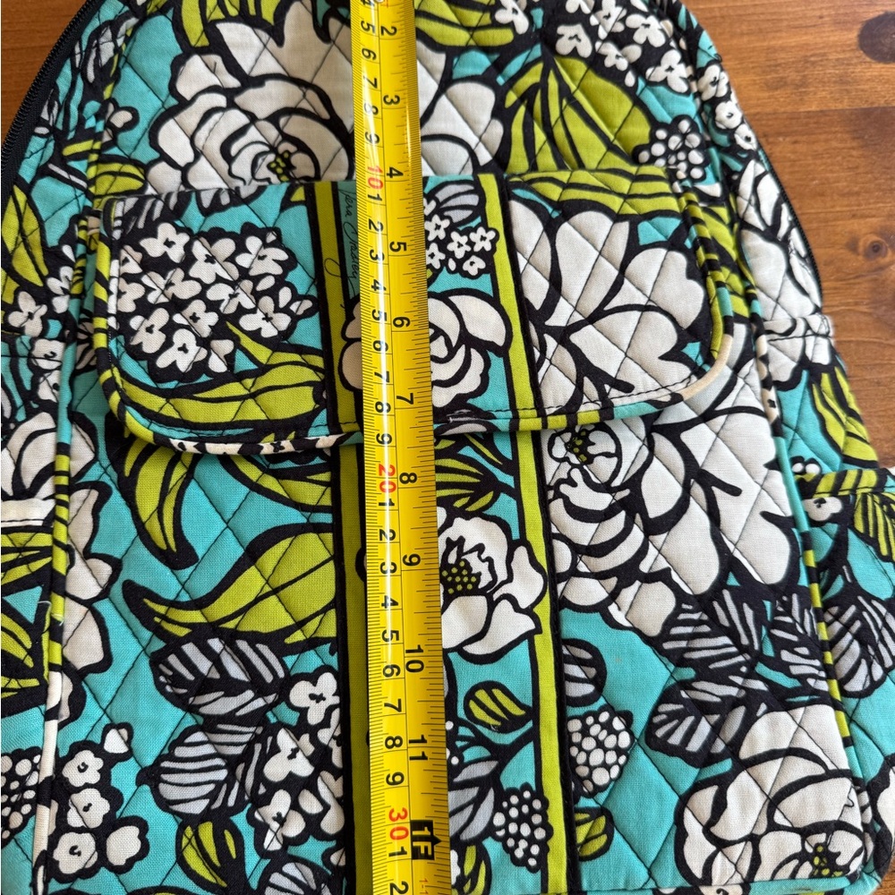Vera Bradley Blue and Green Floral Backpack- island bloom pattern. Broken zipper - Picture 5 of 10
